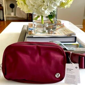NWT Lulu Lemon Everywhere Belt Bag